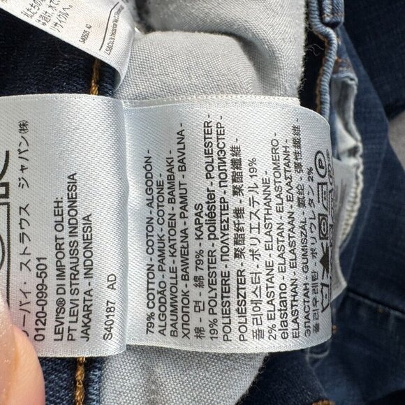 Levis Jeans Women 10 30x30 Blue Classic Boot Cut Mid Rise Stretch Denim Comfort - Picture 9 of 13